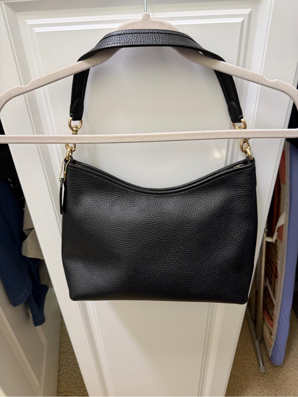 Coach Black Pebbled Leather Shoulder Bag with Gold Hardware - Picture 2 of 8